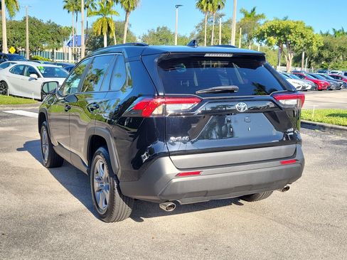 Used 2024 Toyota RAV4 XLE image 7