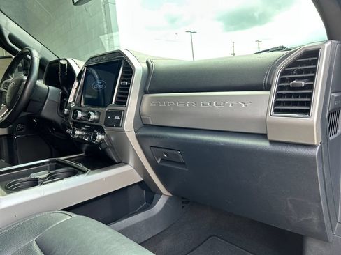 Used 2022 Ford F250 Lariat w/ Black Appearance Package AWD/4WD image 14