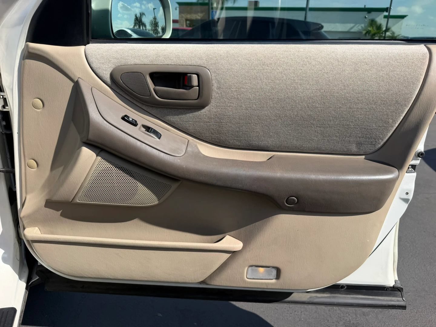 Used 1999 Toyota Avalon XL FWD image 23