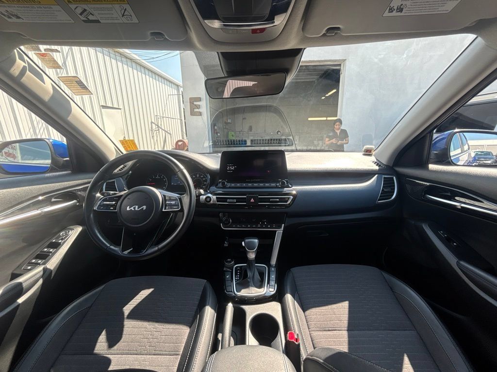 Certified 2023 Kia Seltos S w/ Navigation Package AWD/4WD image 20