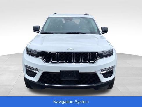 Used 2023 Jeep Grand Cherokee Limited AWD/4WD image 2