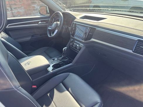 Used 2023 Volkswagen Atlas SE FWD image 6