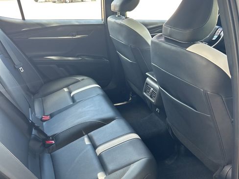 Used 2025 Toyota Camry SE image 20