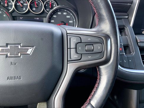 Used 2021 Chevrolet Suburban RST w/ Luxury Package image 21