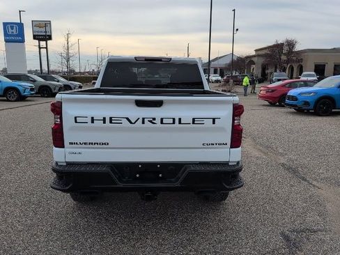 New 2026 Chevrolet Silverado 1500 Custom Trail Boss w/ Dark Appearance Package image 18