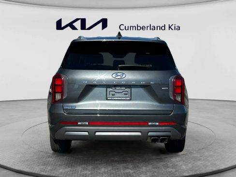 Used 2023 Hyundai Palisade SEL w/ Cargo Package AWD/4WD image 4