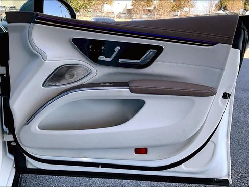 Used 2023 Mercedes-Benz EQS 580 EQS 580 image 26