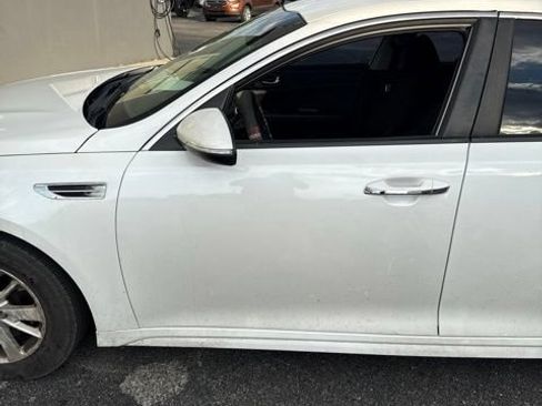 Used 2018 Kia Optima LX FWD image 15