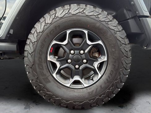 Used 2020 Jeep Wrangler Rubicon w/ Cold Weather Group AWD/4WD image 9