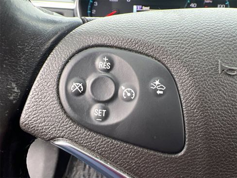 Used 2016 Chevrolet Impala LT w/ Convenience Package image 16