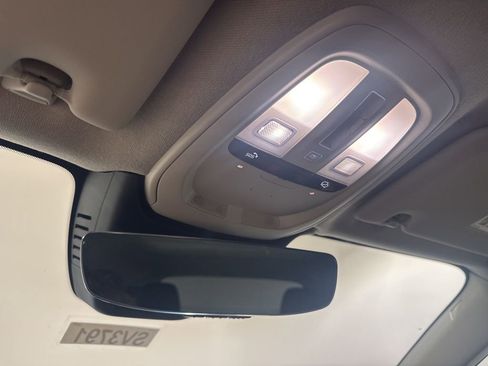 New 2026 Volvo XC40 B5 Ultra w/ Protection Package Premier image 15