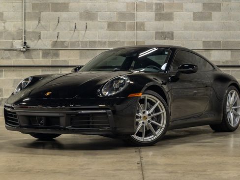 Used 2020 Porsche 911 Carrera RWD image 3