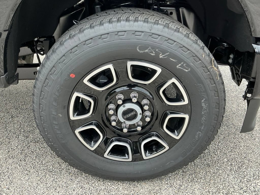 New 2026 Ford F350 Platinum AWD/4WD image 17