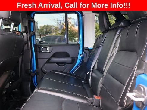 Used 2022 Jeep Wrangler Unlimited Sahara AWD/4WD image 16