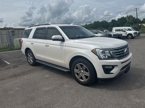 Used 2019 Ford Expedition XLT w/ Equipment Group 202A RWD image 23