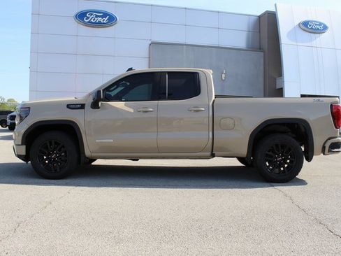 Used 2023 GMC Sierra 1500 Elevation AWD/4WD image 2