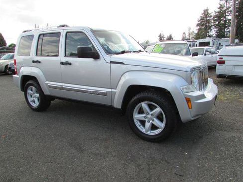 Used 2012 Jeep Liberty Limited image 3