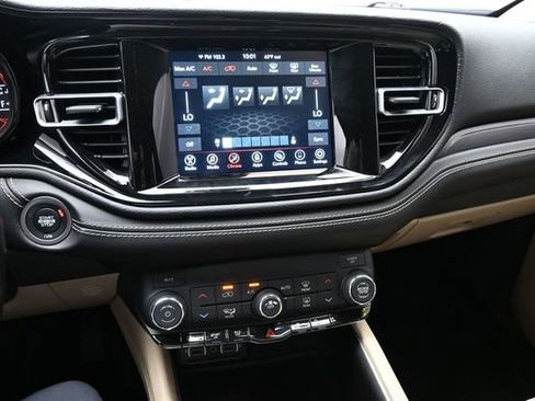 Used 2022 Dodge Durango SXT w/ Anodized Platinum Package AWD/4WD image 46