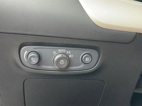 Used 2022 Buick Encore GX Select image 23