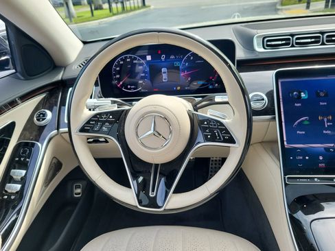 Certified 2022 Mercedes-Benz S 500 4MATIC image 17