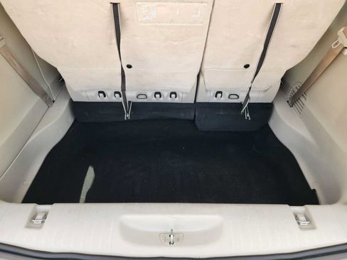 Used 2021 Chrysler Pacifica Touring-L FWD image 32
