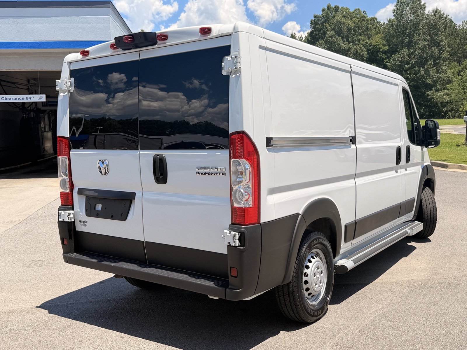Used 2025 RAM ProMaster 2500 w/ U-Haul Equipment Group FWD image 12