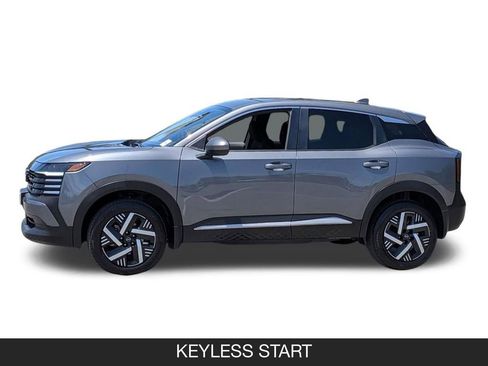 Used 2025 Nissan Kicks SV w/ Illumination Package FWD image 5