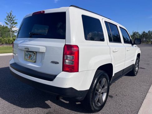 Used 2015 Jeep Patriot High Altitude AWD/4WD image 10