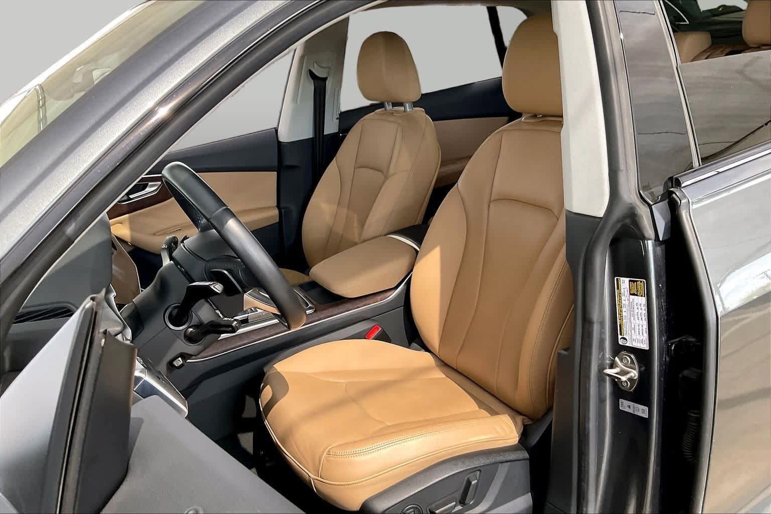 Used 2019 Audi Q8 Premium Plus w/ Premium Plus AWD/4WD image 8