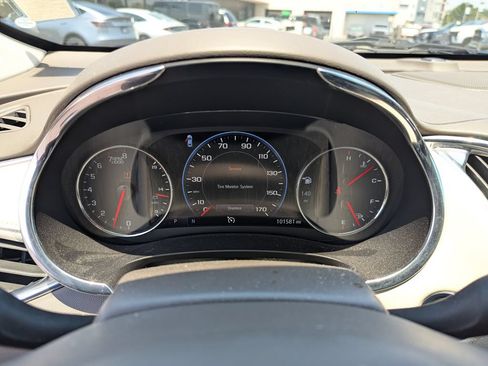 Used 2019 Chevrolet Malibu Premier FWD image 21