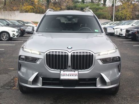 Used 2025 BMW X7 xDrive40i w/ Executive Package image 2