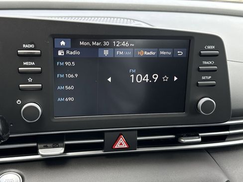 New 2026 Hyundai Elantra Hybrid FWD image 18