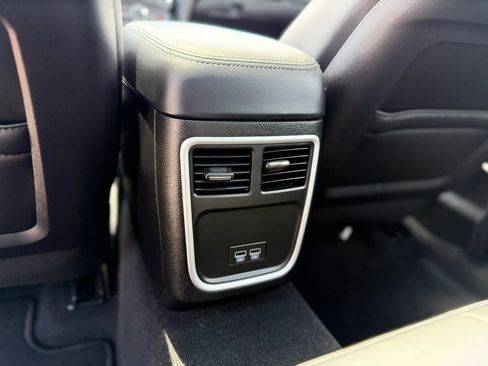 Used 2023 Chrysler 300 Touring L w/ Popular Equipment Group AWD/4WD image 21