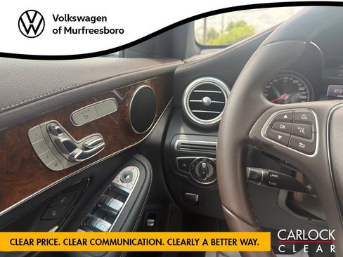 Used 2018 Mercedes-Benz GLC 300 4MATIC w/ Premium Package image 19