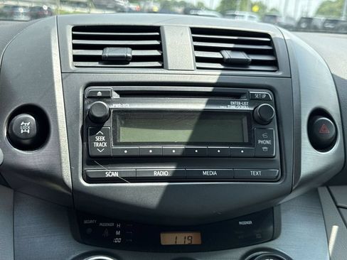 Used 2012 Toyota RAV4 4WD w/ Upgrade Value Pkg image 19