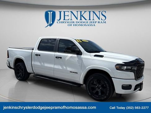Used 2025 RAM 1500 Big Horn AWD/4WD image 2