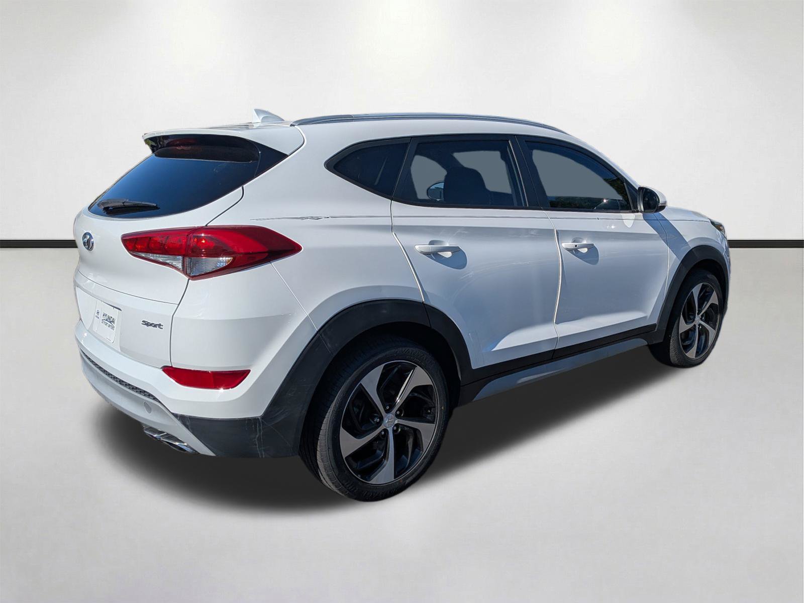 Used 2018 Hyundai Tucson Sport FWD image 4