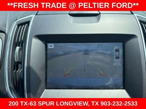 Used 2016 Ford Edge Titanium FWD image 19