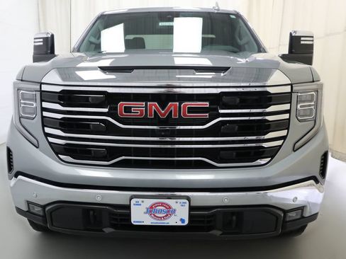 Used 2024 GMC Sierra 1500 SLT w/ SLT Premium Package AWD/4WD image 15