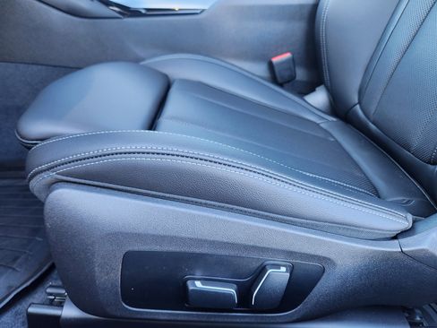 Used 2024 BMW 230i xDrive Coupe w/ Convenience Package image 13