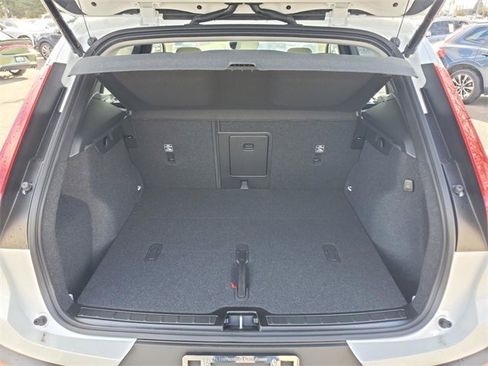 New 2026 Volvo XC40 B5 Ultra w/ Protection Package Premier image 33