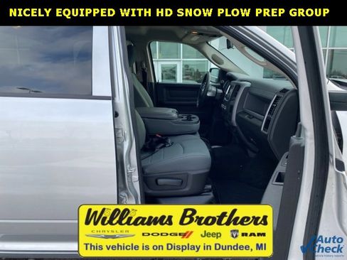 Used 2016 RAM 2500 Tradesman w/ Chrome Appearance Group image 31