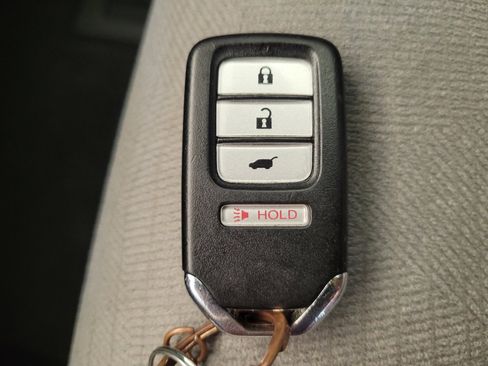Used 2018 Honda Pilot LX image 32
