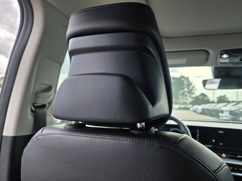 Used 2024 Kia Sportage SX image 18