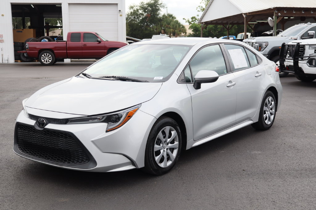 Used 2020 Toyota Corolla LE FWD image 5