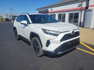 Used 2024 Toyota RAV4 SE w/ Convenience Package video 1