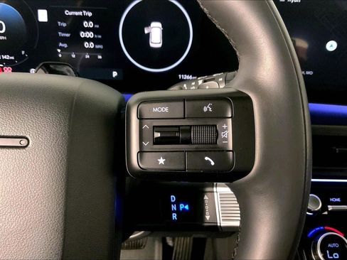 Used 2025 Hyundai Santa Fe Calligraphy AWD/4WD image 19