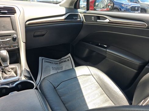 Used 2015 Ford Fusion SE w/ Equipment Group 202A FWD image 21