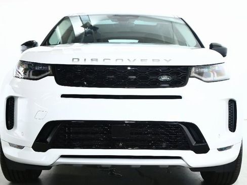 Used 2025 Land Rover Discovery Sport S image 13
