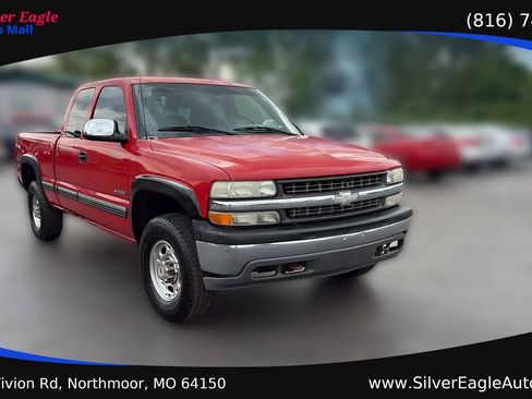 Used 2000 Chevrolet Silverado 2500 LS w/ Firm Ride Suspension Pkg AWD/4WD image 8